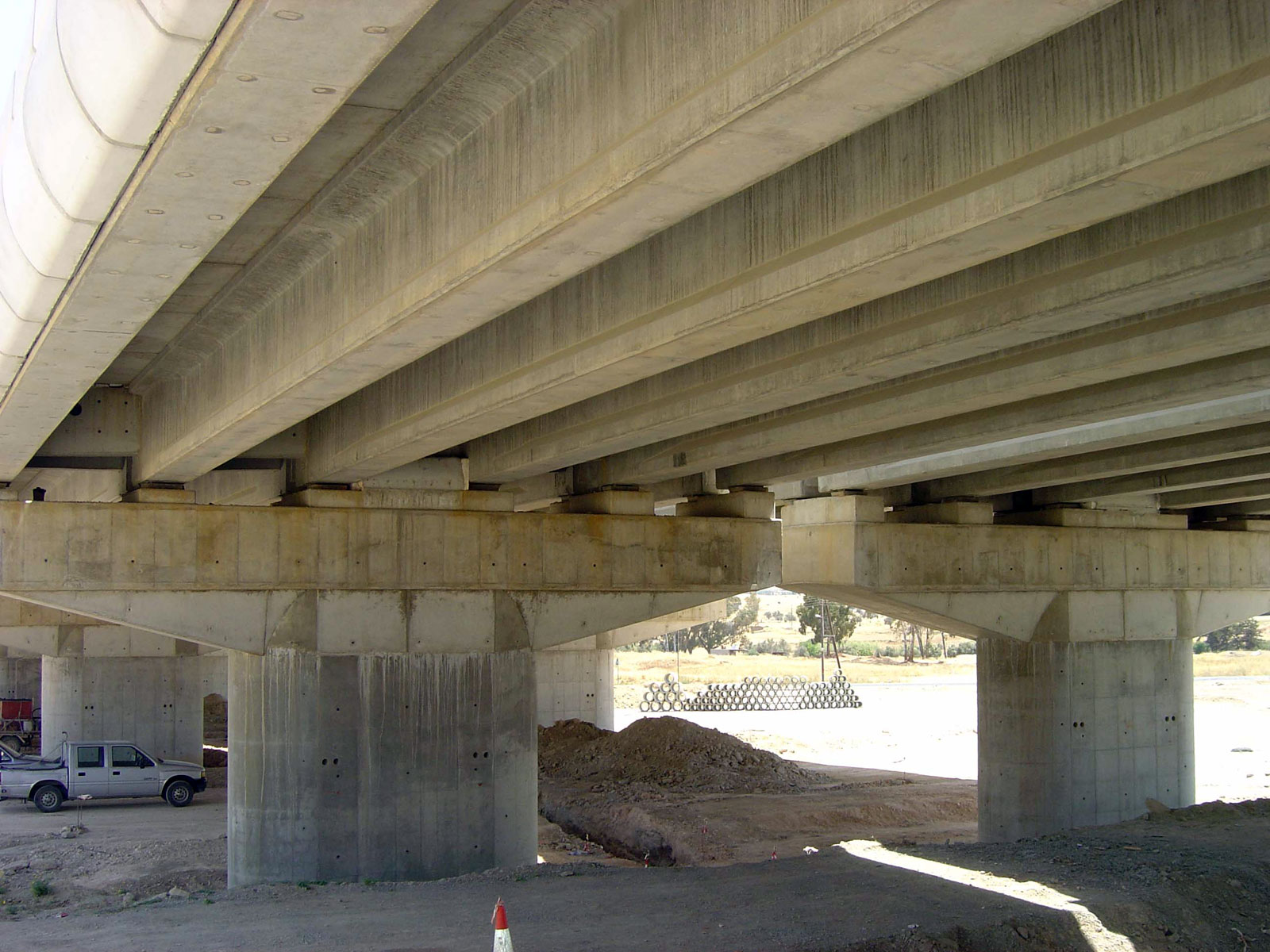 D2 bridge, constructed with the precast beam method
