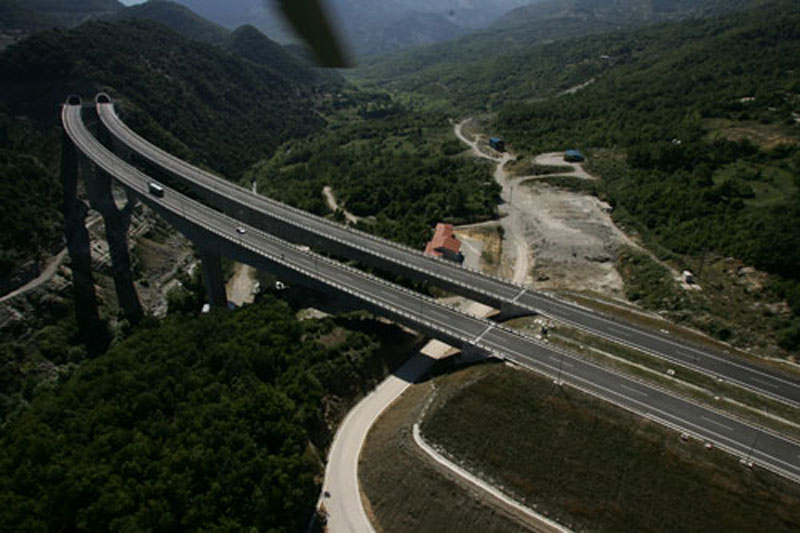 Driskos tunnel [underground structure]