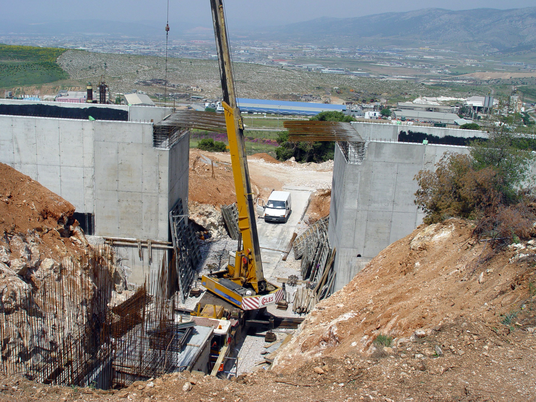 G9 bridge constructed with the slab method